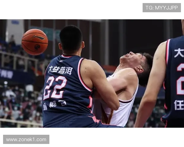 合理冲撞 vs 普通犯规：裁判如何界定身体对抗的合法边界？