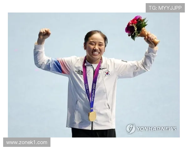 安洗莹赛场上铁血，下了场居然爱收藏限量香水？这反差我服！