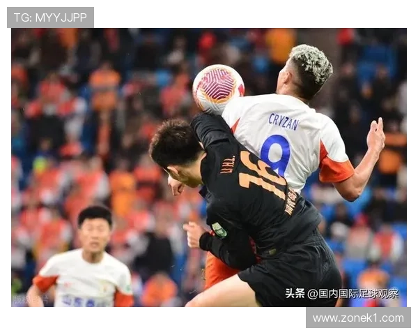 合法冲撞判罚要点：肩对肩、合理争抢且无推搡犯规